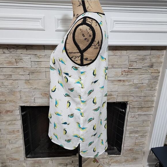 KENSIE GREEN, blue, and yellow bird print Sleeveless shirt size small‎ - Picture 3 of 6